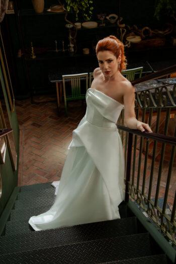 lais frente - vestido de noiva evasê - atelier white dress