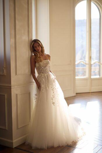 vestido de noiva evasê em tule - atelier white dress