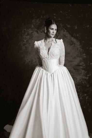 vestido de noiva em cetim e renda