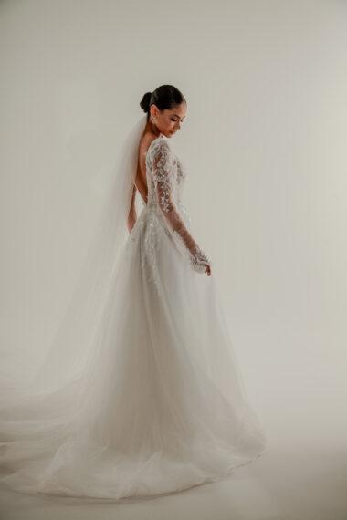 vestido de noiva com aplicações de renda 