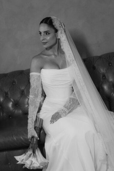 vestido de noiva com acessórios de renda